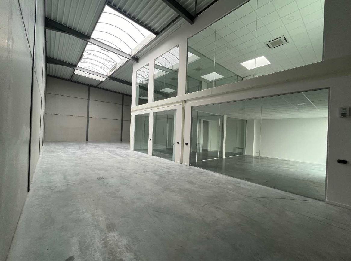 Local d'activité Neuville-en-Ferrain 527m² Location local d'activité Neuville-en-Ferrain Nord OLACT2308581 8